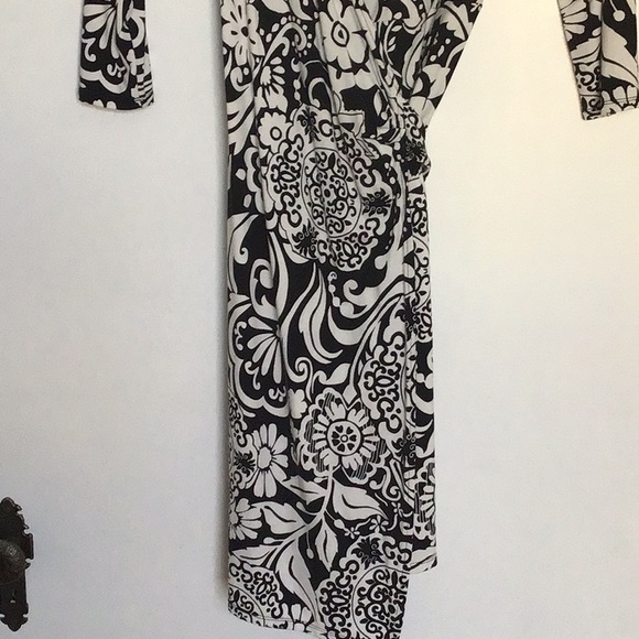 Anne Taylor Wrap Dress - Picture 2 of 4